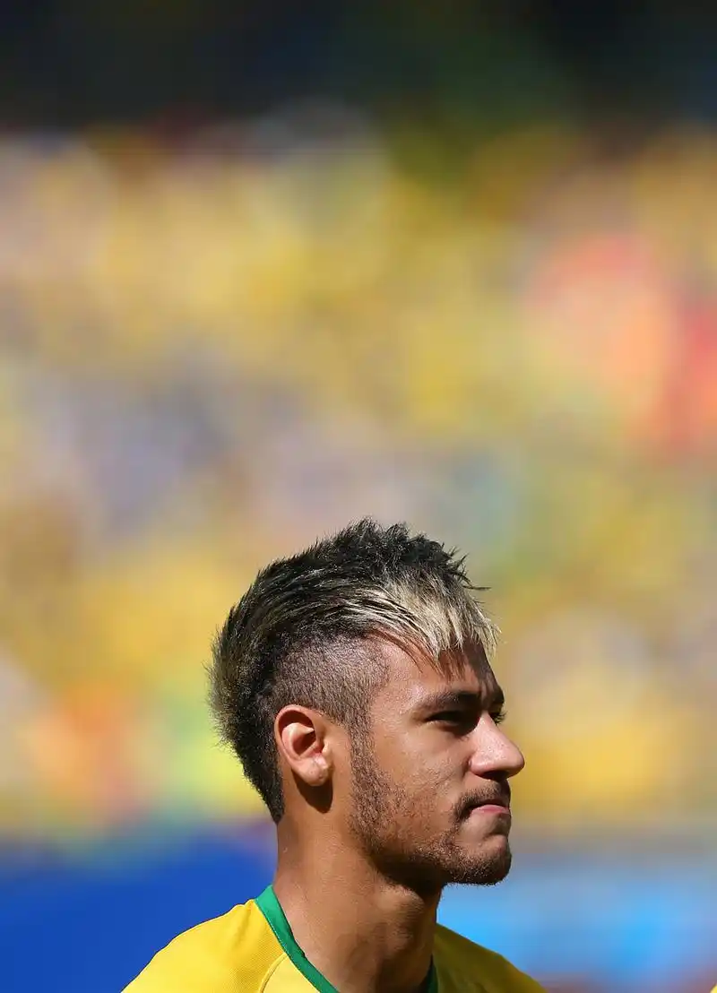 他在场上的 他在场上的